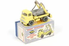Lot 285 - DINKY TOYS (GB) (1)