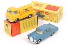 Lot 296 - DINKY TOYS (GB) (2)
