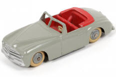 Lot 327 - DINKY TOYS (FRANCE) (1)