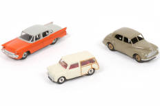 Lot 319 - DINKY TOYS (GB) (3)