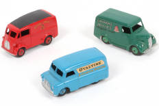 Lot 320 - DINKY TOYS (GB) (3)