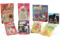 Lot 147 - DIVERS (8)