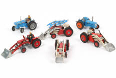 Lot 98 - CORGI TOYS (GB) (7)