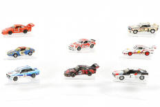Lot 294 - DIVERS (9)