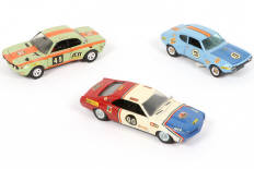 Lot 75 - DIVERS (3)