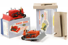 Lot 192 - DINKY TOYS (GB) (2)