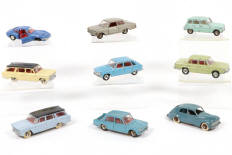 Lot 274 - DINKY TOYS (FRANCE) (9)