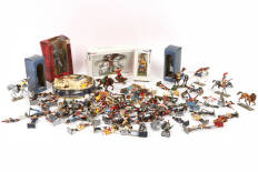 Lot 60 - DIVERS (80)