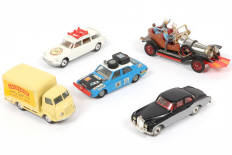 Lot 173 - CORGI TOYS (GB) (5)