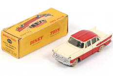 Lot 258 - DINKY TOYS (FRANCE) (1)