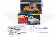 Lot 164 - CORGI TOYS (GB) (1)