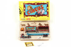 Lot 136 - CORGI TOYS (GB) (1)