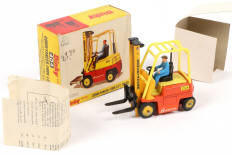 Lot 222 - DINKY TOYS (GB) (1)
