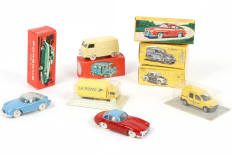 Lot 295 - DIVERS (7)