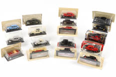 Lot 52 - DIVERS (17)