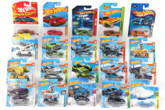 Lot 82 - HOT WHEELS (USA) (20)