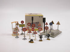 DINKY TOYS (FRANCE) (24)
