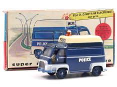 C.I.J. (FRANCE) (1)