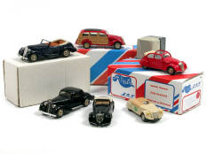 RECORD & PLASTIC MODELS (6)