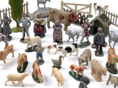 FIGURINES DIVERSES (1)