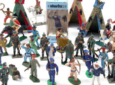 FIGURINES DIVERSES (4)