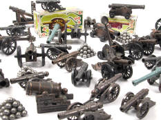 DIVERS - VARIOUS (40)