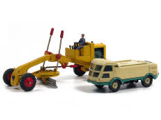 DINKY TOYS (FRANCE) (2)