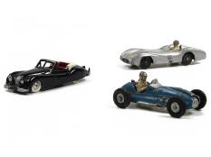 CRESCENT TOY & QUIRALU (3)