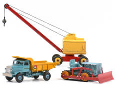 BENBROS & SLIKKA TOY (3)