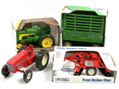 ERTL (USA) (4)