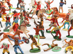 FIGURINES DIVERSES (75)