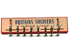 BRITAINS (GB) (8)