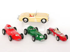 CORGI TOYS (GB) (4)
