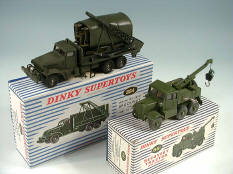 DINKY TOYS DIVERS (2)