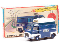 C.I.J. (FRANCE) (1)