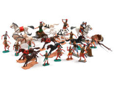 FIGURINES DIVERSES (27)