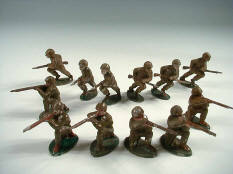 FIGURINES en plomb creux (1)