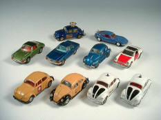 CORGI TOYS & DINKY TOYS (10)