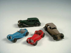 DINKY TOYS (GB) (4)