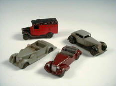 DINKY TOYS (GB) (4)
