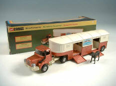 CORGI TOYS (1)