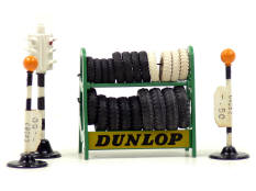 DINKY TOYS (GB) (4)