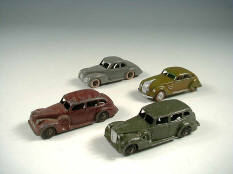 DINKY TOYS (GB) (4)