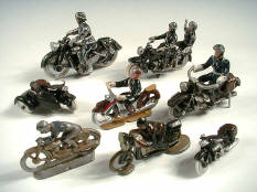 DIVERS (8)