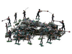 FIGURINES DIVERSES (1)