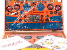 MECCANO (1)