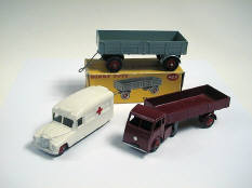 DINKY TOYS (GB) (3)