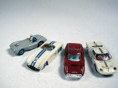 DINKY TOYS (GB) (4)