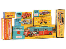CORGI TOYS & DIVERS (8)