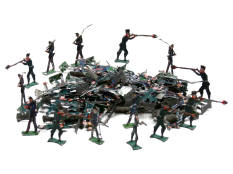 FIGURINES DIVERSES (1)